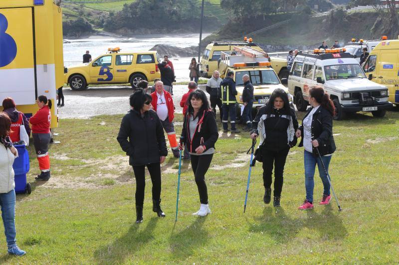 Unas 150 personas han acudido a la llamada para tratar de localizar a la mujer desaparecida. 