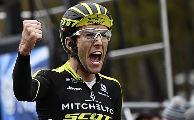 Simon Yates gana la séptima etapa y arrebata liderato a Luis León Sánchez