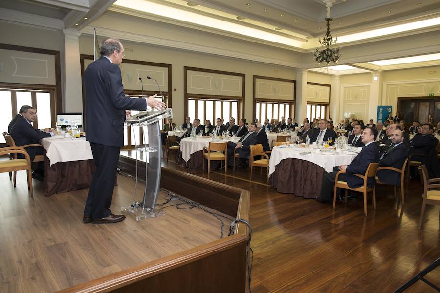 La ponencia corrió a cargo del subdirector general y director de Asset Management y Análisis de Banco Sabadell, Cirus Andreu. 