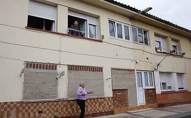 Agencias inmobiliarias tasan las casas de La Camocha en 30.000 euros