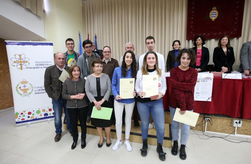 La Facultad de Química ha sido el escenario de la entrega de diplomas a los participantes en la XXXII Olimpiada de Química de Bachillerato. 