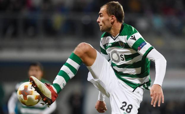 Bas Dost, durante el encuentro ante el Viktoria Pilsen.