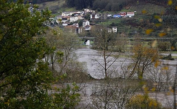 Pravia reclama la protección de las vegas e instalaciones cercanas a los ríos