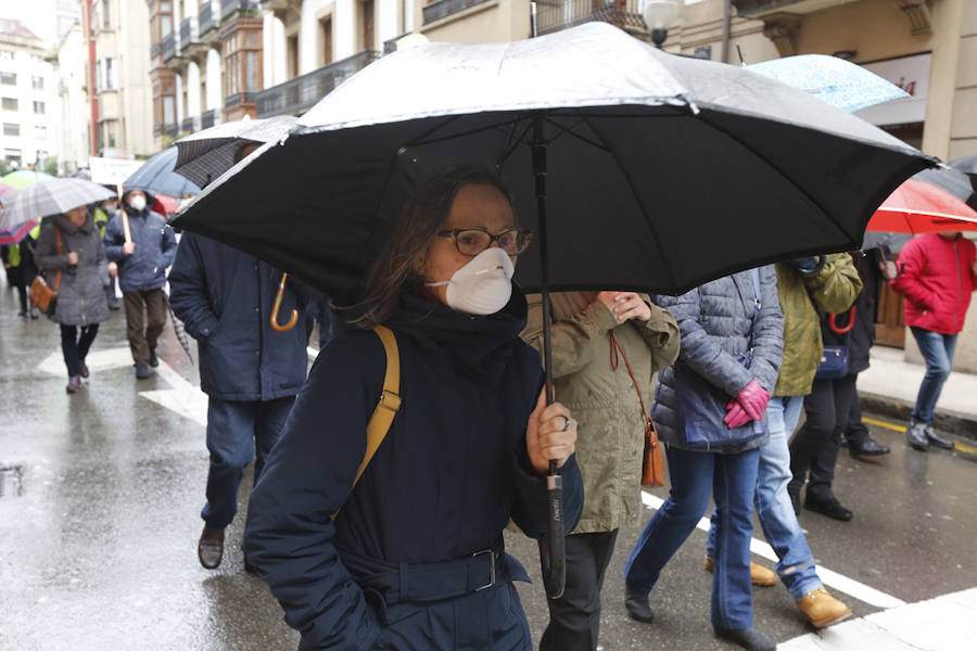 Fotos: Miles de personas se concentra en Gijón contra la contaminación en Asturias