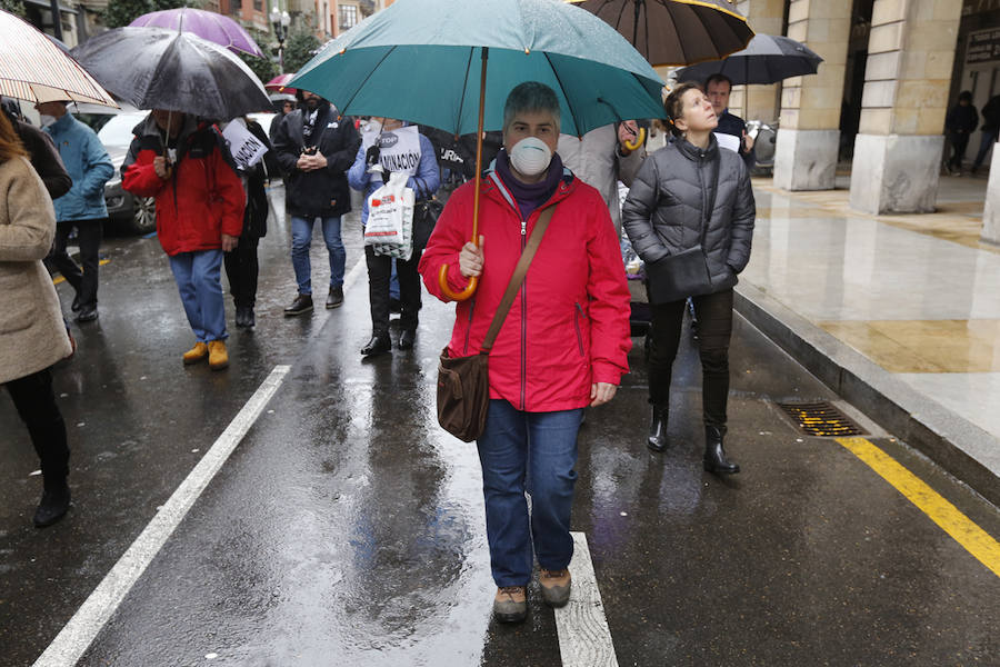 Fotos: Miles de personas se concentra en Gijón contra la contaminación en Asturias