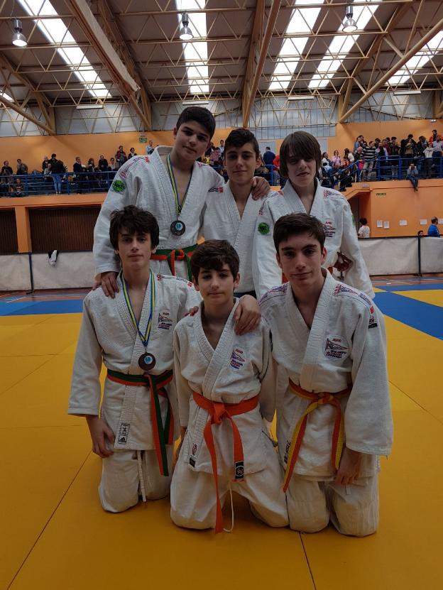 Nuevos metales grupistas en judo
