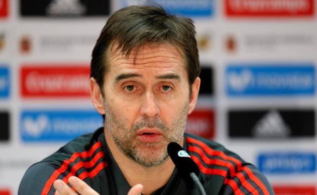 Julen Lopetegui, seleccionador español de fútbol, durante su comparecencia en Düsseldorf. 