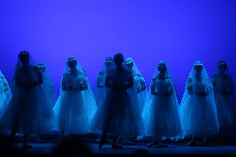 La Xana, Luz Quiles López y la Xanina, Irene Pérez Cortés, fueron elegidas en el Teatro Palacio Valdés en la tradicional gala que da inicio a las fiestas.