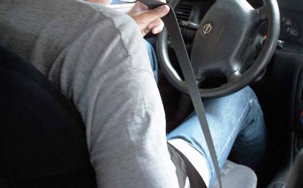 La Guardia Civil denuncia a 43 conductores en una semana por no usar cinturón