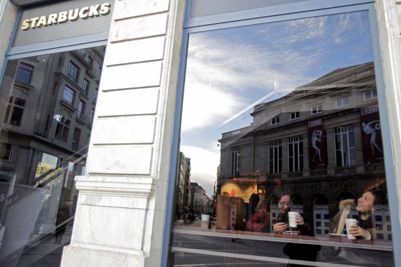 Fotos: Así es el Starbucks de Oviedo