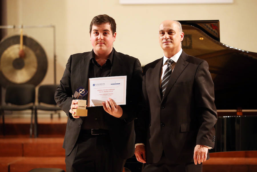 El Conservatorio Superior de Música Eduardo Martínez Torner celebra una jornada de puertas abiertas y entrega los premios de fin de carrera