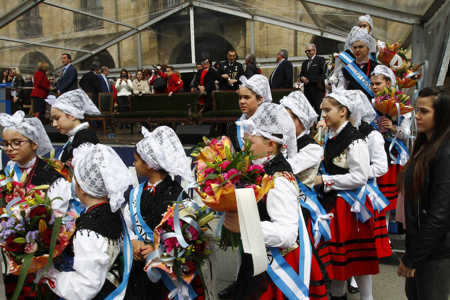 Este año las fiestas celebran su 125 aniversario y algunas de las carrozas también lo recordaron rememorando momentos históricos de esta celebración.