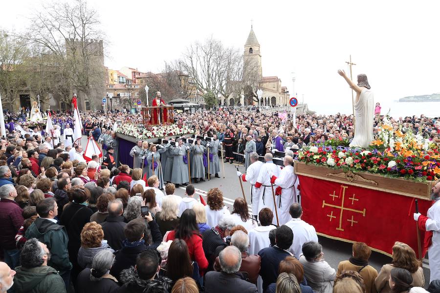 Fotos: Las mejores imágenes de la procesión del Encuentro en Gijón