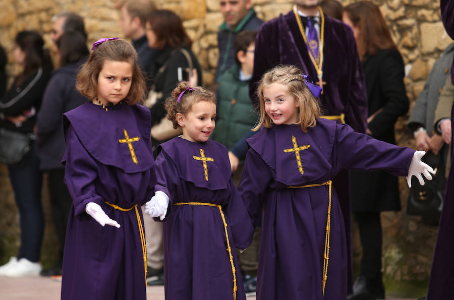 Fotos: Las mejores imágenes de la procesión del Jesús Resucitado en Oviedo