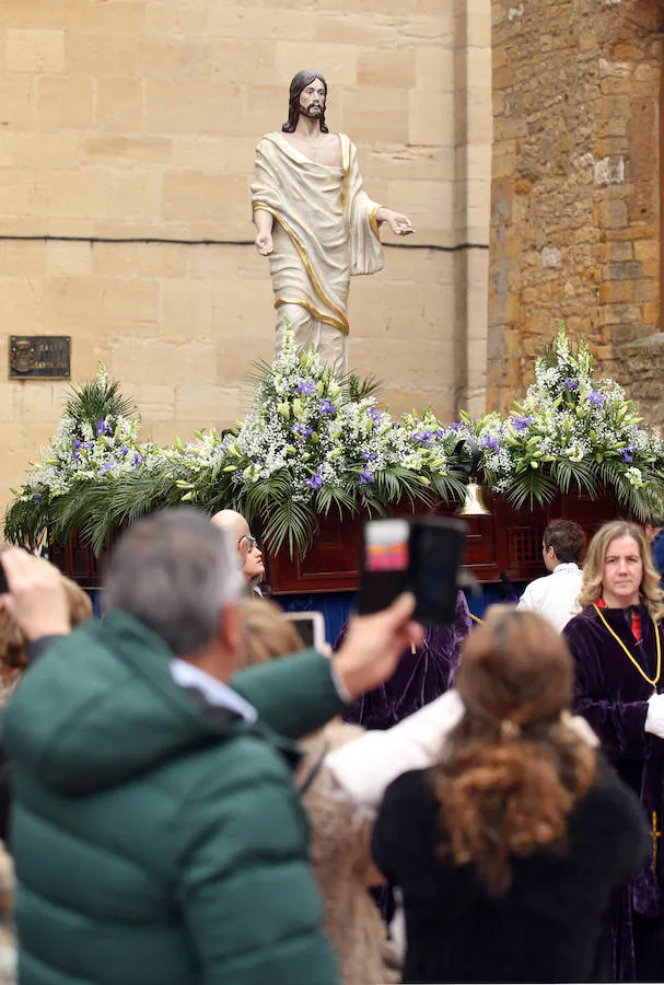 Fotos: Las mejores imágenes de la procesión del Jesús Resucitado en Oviedo