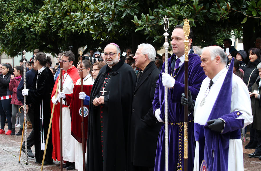 Fotos: Las mejores imágenes de la procesión del Jesús Resucitado en Oviedo