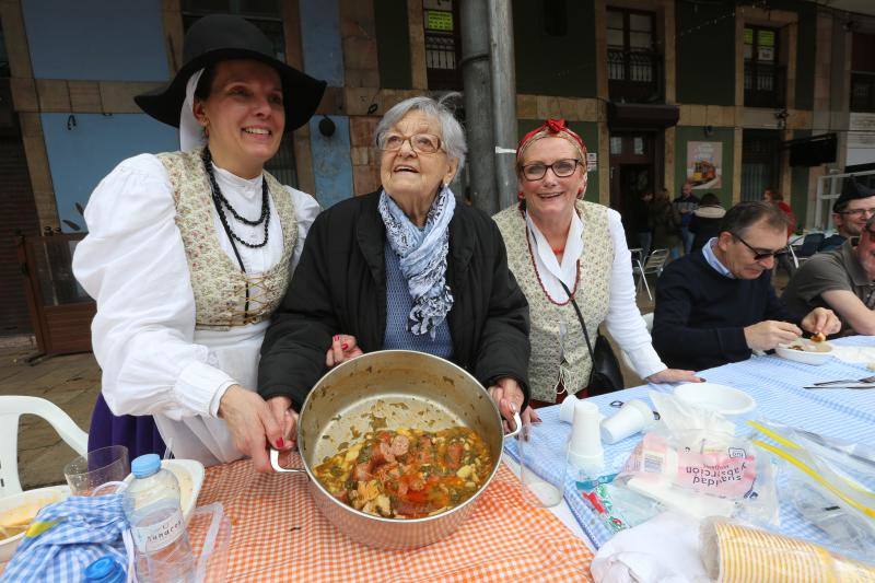 Fotos: Las mejores imágenes de la Comida en la Calle de Avilés