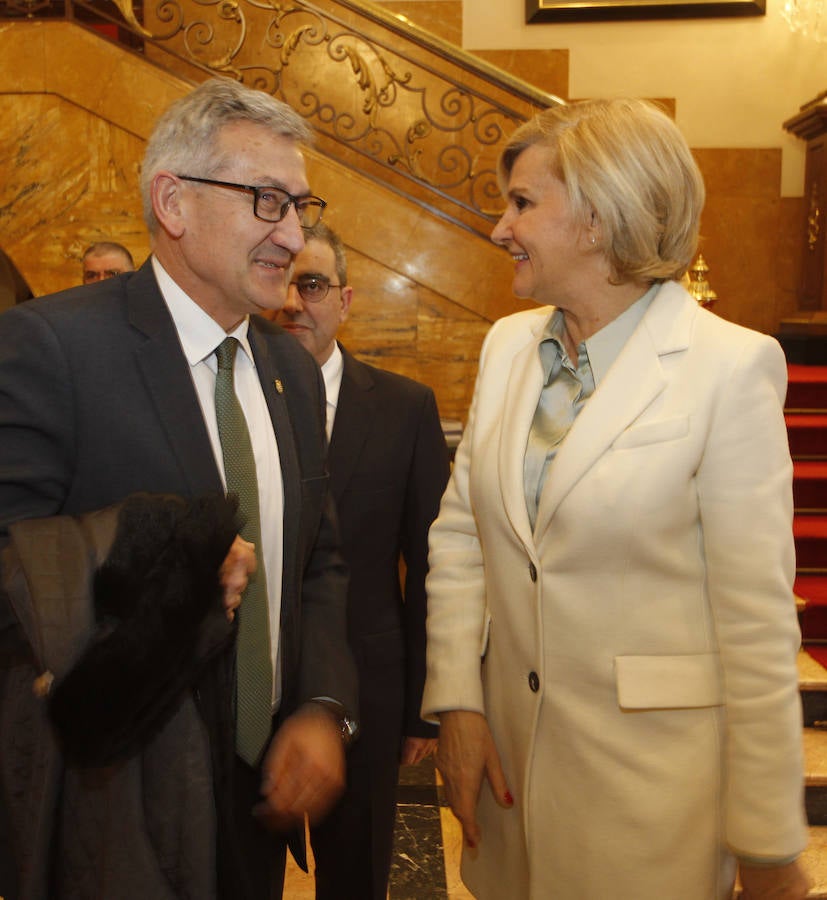 María Neira, directora de Salud Pública de la OMS, Antonio Gamoneda, los astilleros Gondán y Armón y las unidades policiales que luchan contra el maltrato han sido los galardonados de esta edición.