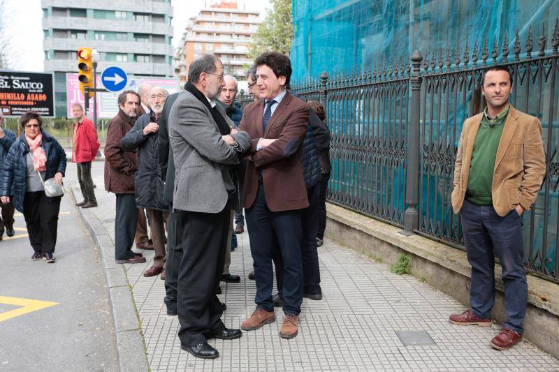 El funeral por el historiador de la arquitectura local en la iglesia parroquial de la Asunción congregó a sus familiares, compañeros y amigos.