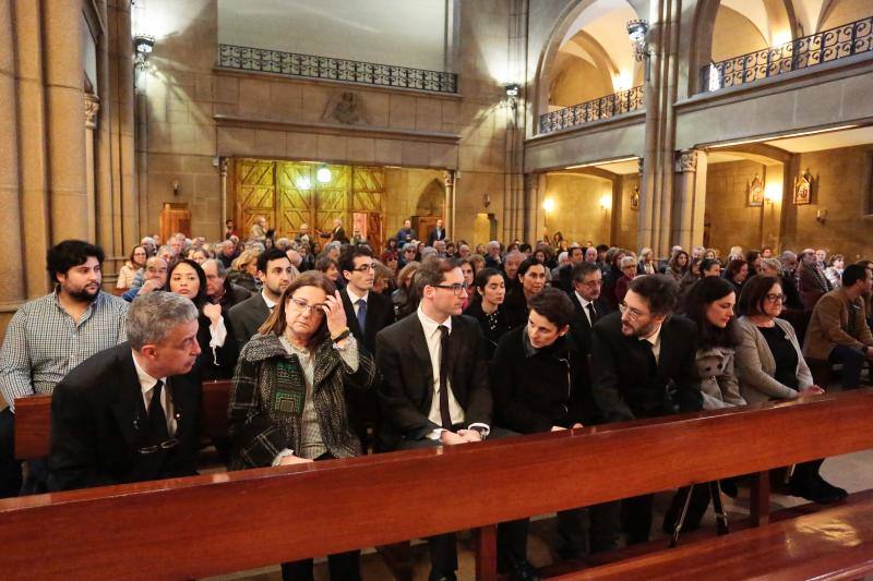 El funeral por el historiador de la arquitectura local en la iglesia parroquial de la Asunción congregó a sus familiares, compañeros y amigos.