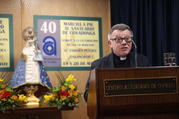 Mariño abre los actos del Centro Asturiano de Oviedo