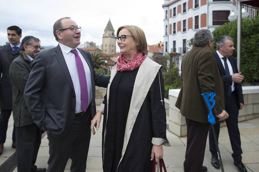 El ministro de Fomento, Íñigo de la Serna, ha analizado el presente y futuro de las infraestructuras en Asturias en el Fórum EL COMERCIO, organizado en colaboración con el SabadellHerrero. 