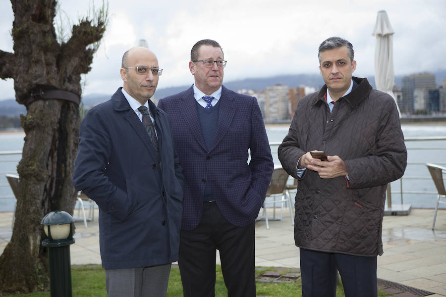 El ministro de Fomento, Íñigo de la Serna, ha analizado el presente y futuro de las infraestructuras en Asturias en el Fórum EL COMERCIO, organizado en colaboración con el SabadellHerrero. 
