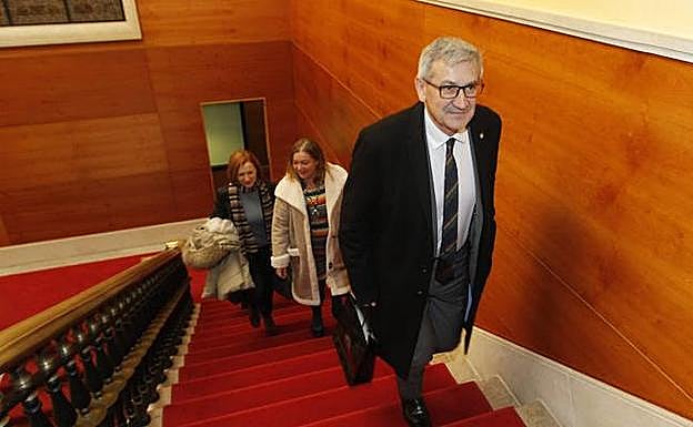 El rector reconoce «diferencias» entre regiones en la EBAU