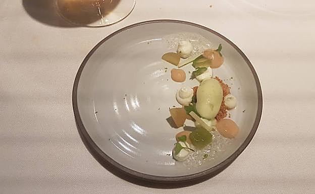 Apio, manzana, requexón y sidra de hielo. Ricardo Sotres.