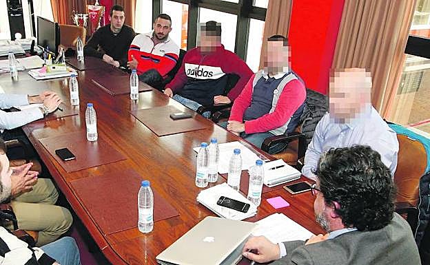 El delegado del Gobierno pide al Sporting que actúe «con firmeza y rigor» contra los ultras