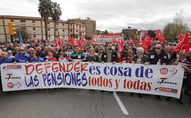 «Rajoy, escucha, devuélvenos la hucha»