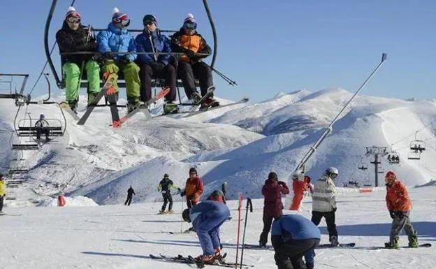 La campaña de esquí deja 1,8 millones de euros por la venta de los forfait