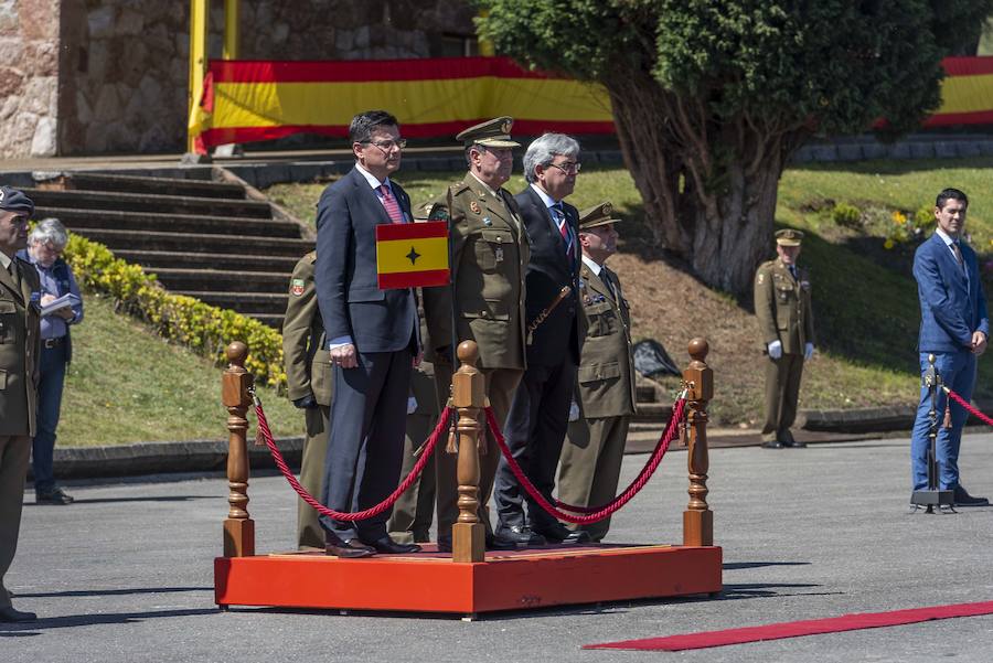 El delegado del Gobierno en Asturias, Mariano Marín, asiste al acto de conmemoración del XXX aniversario de la Unidad de Servicios del Acuartelamiento (USAC) Cabo Noval