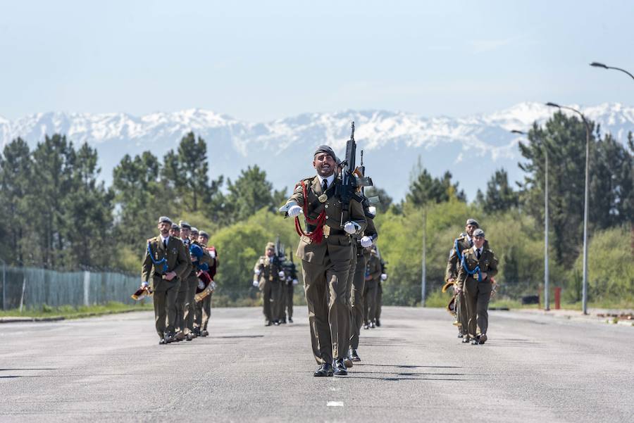 El delegado del Gobierno en Asturias, Mariano Marín, asiste al acto de conmemoración del XXX aniversario de la Unidad de Servicios del Acuartelamiento (USAC) Cabo Noval