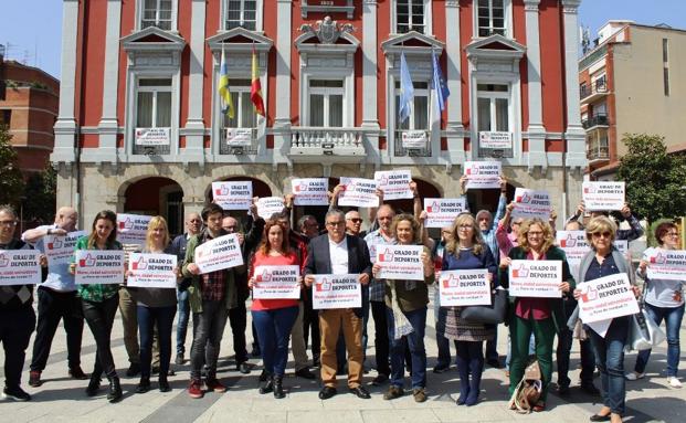 Campaña por el grado de Deportes: «Mieres, ciudad universitaria, ¡pero de verdad!»