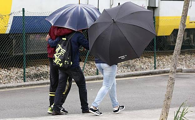 Los ultras que quedaron en libertad en la primera fase de las investigaciones.