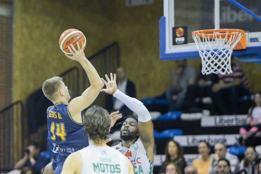 Fotos: Unión Financiera - Levitec Huesca, en imágenes