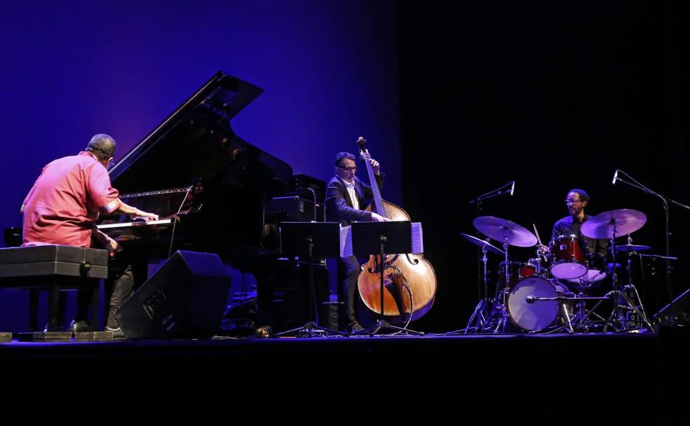 Danilo Pérez, John Patitucci y Brian Blade, en la Laboral. 