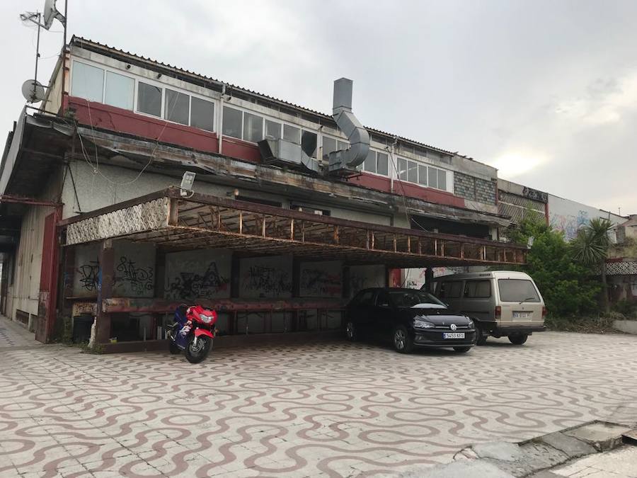 Los terrenos de Gijón situados en la confluencia de la carretera del Infanzón con la de La Providencia y la avenida de José García Bernardo siguen a la espera de su desarrollo urbanístico.