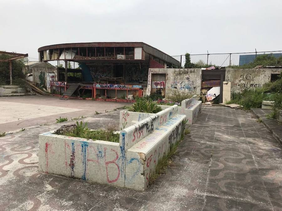 Los terrenos de Gijón situados en la confluencia de la carretera del Infanzón con la de La Providencia y la avenida de José García Bernardo siguen a la espera de su desarrollo urbanístico.