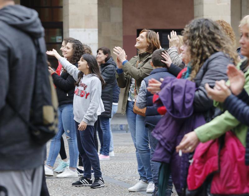 Las jugadoras y el equipo técnico y directivo del Mavi ha sido recibido este miércoles por la Corporación municipal.