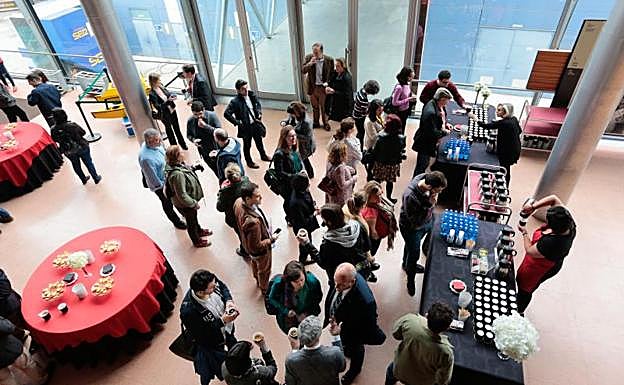 Imagen. Asistentes al evento.