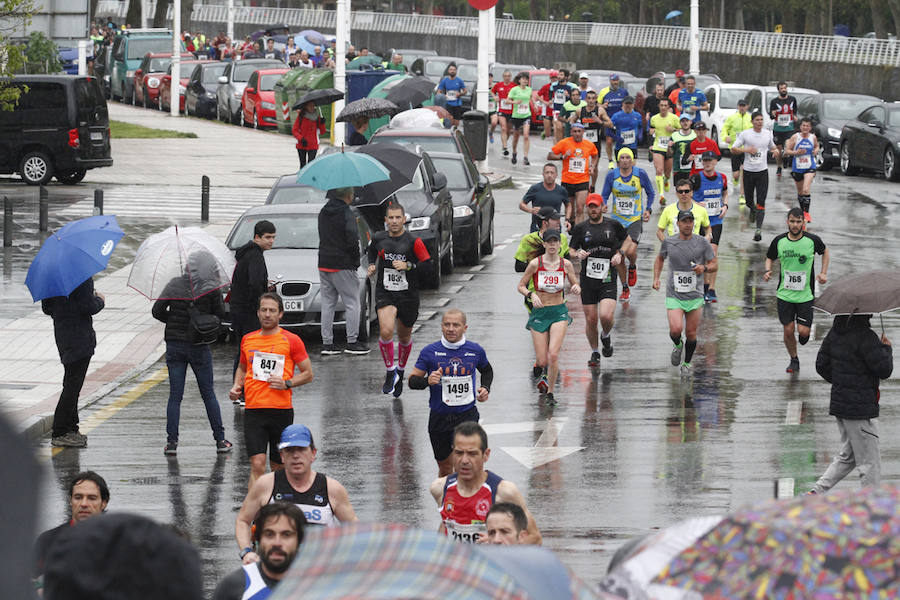 Fotos: ¿Estuviste en la EDP Media Maratón de Gijón? ¡Búscate! (1)