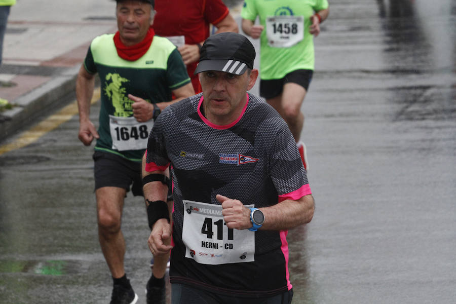 Fotos: ¿Estuviste en la EDP Media Maratón de Gijón? ¡Búscate! (2)