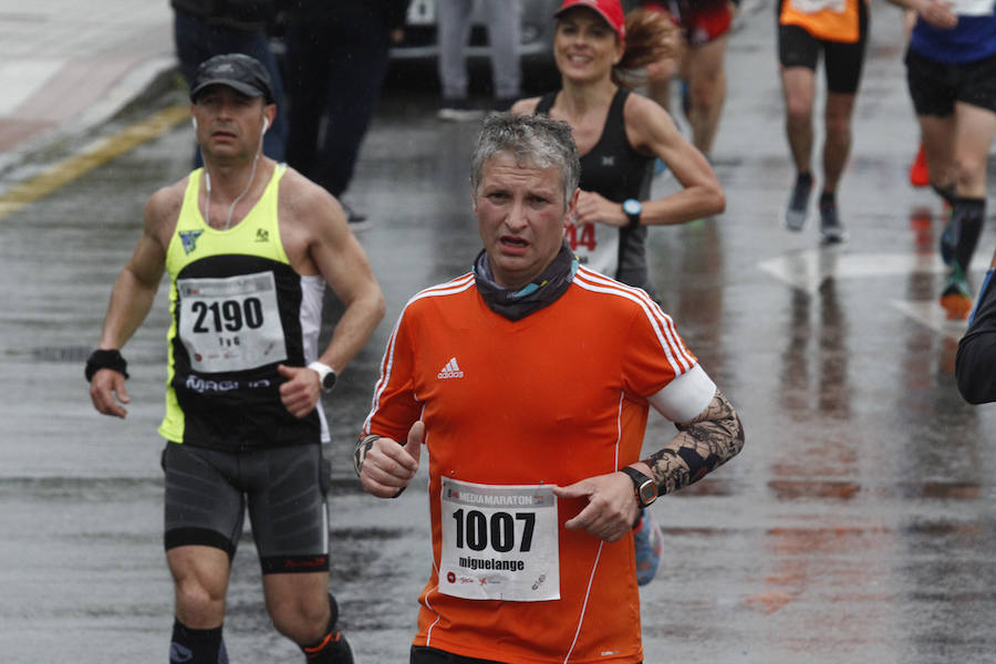 Fotos: ¿Estuviste en la EDP Media Maratón de Gijón? ¡Búscate! (2)