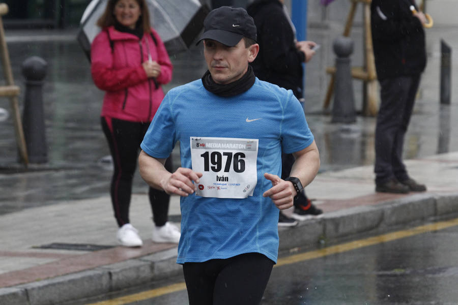 Fotos: ¿Estuviste en la EDP Media Maratón de Gijón? ¡Búscate! (2)