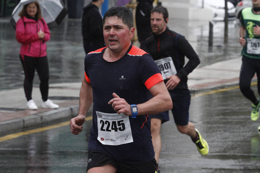 Fotos: ¿Estuviste en la EDP Media Maratón de Gijón? ¡Búscate! (2)