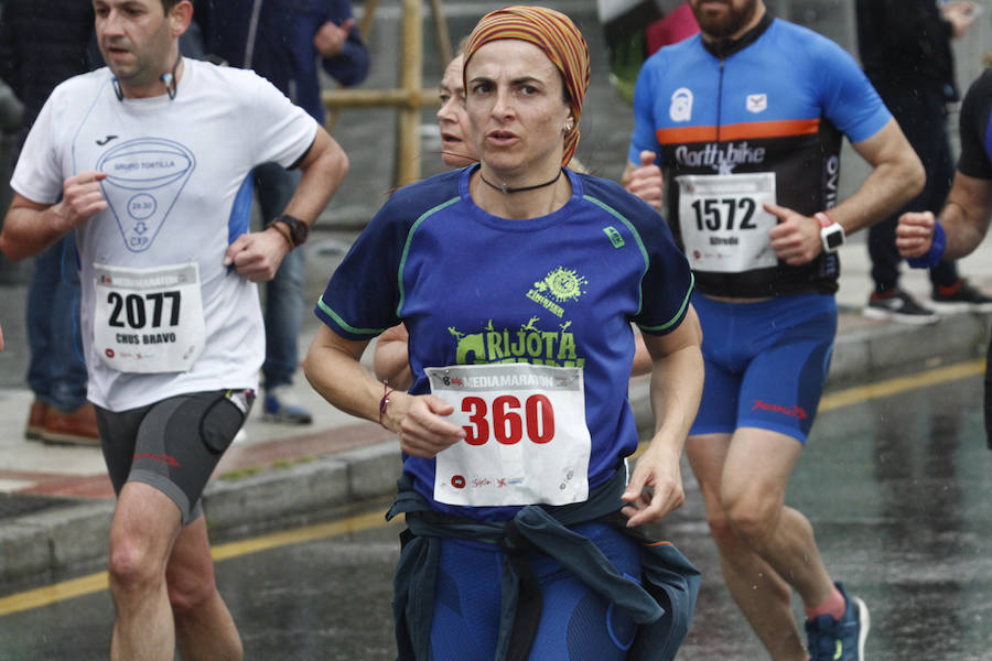 Fotos: ¿Estuviste en la EDP Media Maratón de Gijón? ¡Búscate! (2)