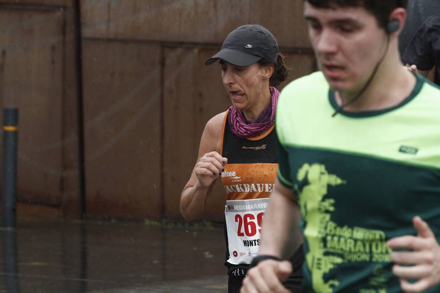 Fotos: ¿Estuviste en la EDP Media Maratón de Gijón? ¡Búscate! (2)