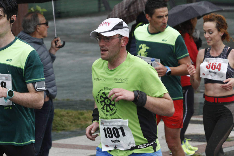 Fotos: ¿Estuviste en la EDP Media Maratón de Gijón? ¡Búscate! (2)